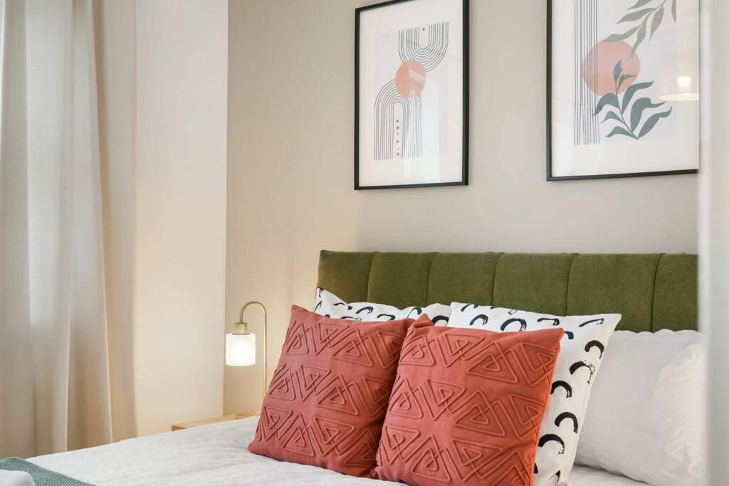 Cosy & Modern Property In - Sleeps Up To 5 Londres